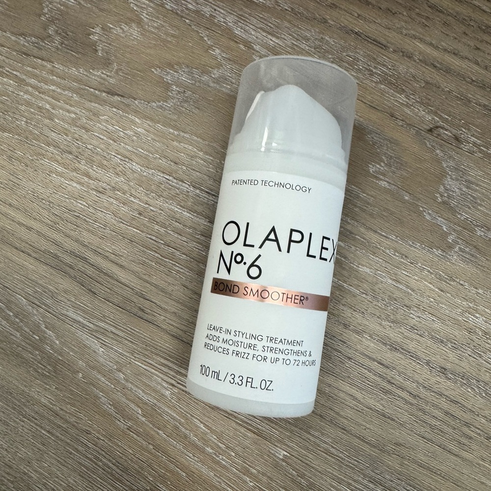 OLAPLEX No. 6 Bond Smoother with White and Gold Accents